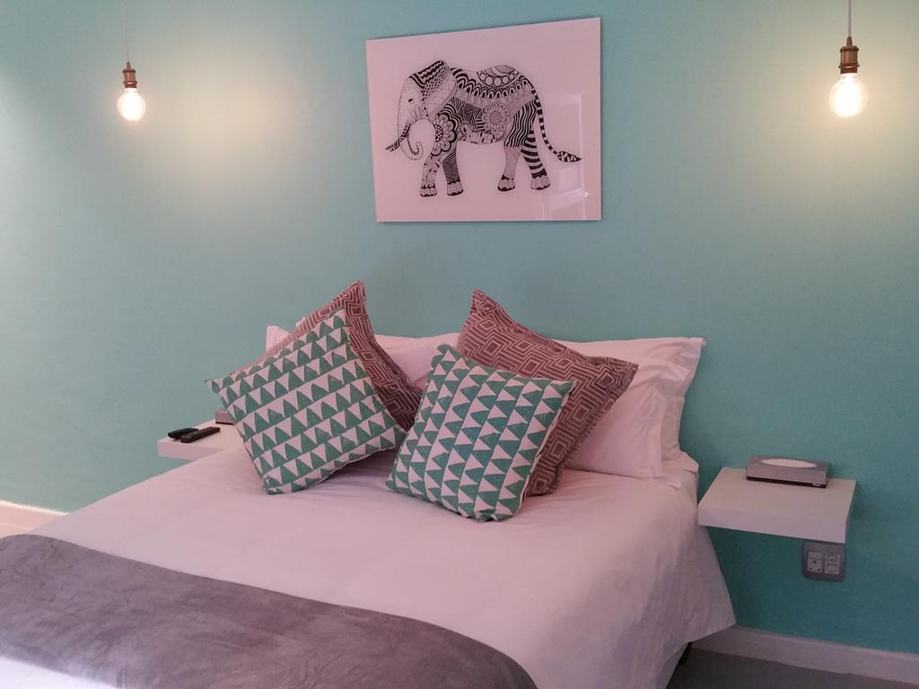 The Vibe Guest Studios Стелленбос Номер фото